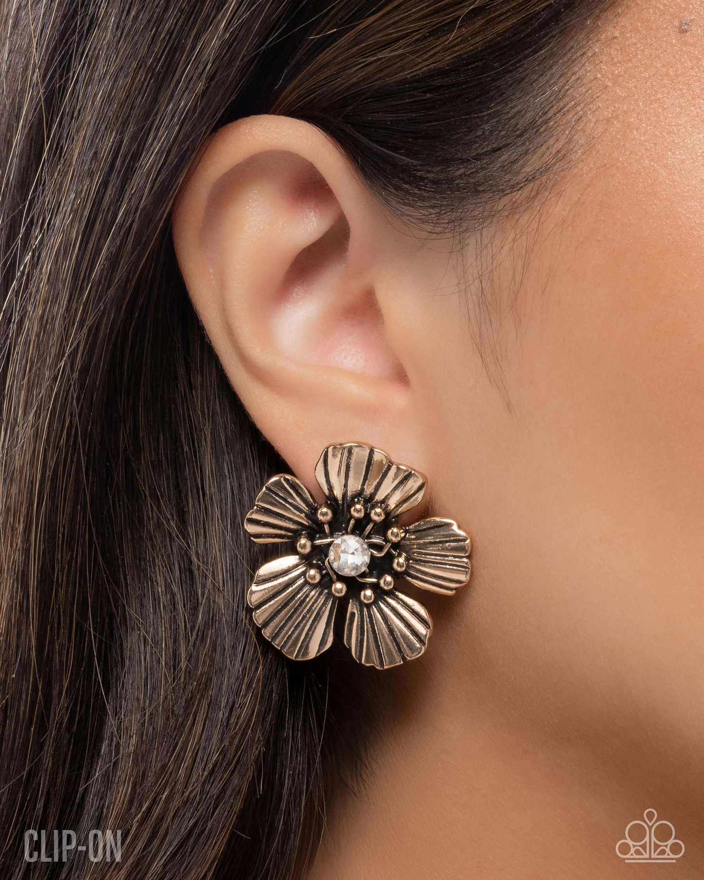 Blossoming Backdrop - Gold